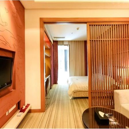 Starway Hotel Silver Zhuhai Buitenkant foto