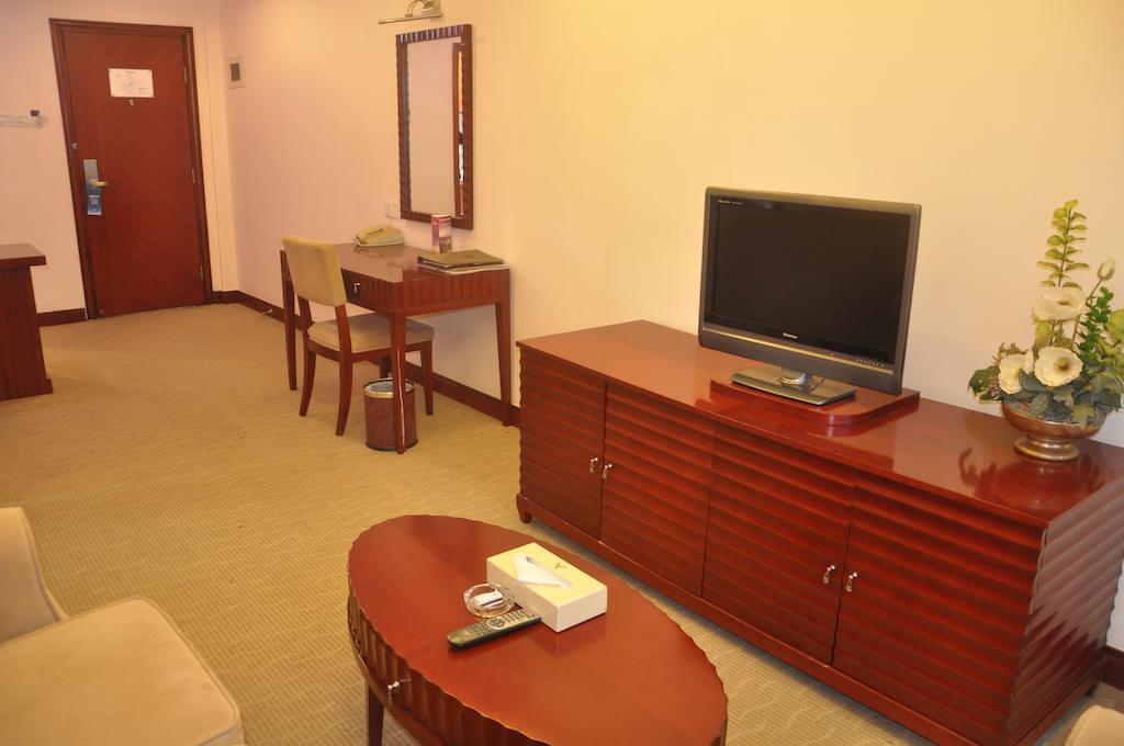 Starway Hotel Silver Zhuhai Kamer foto